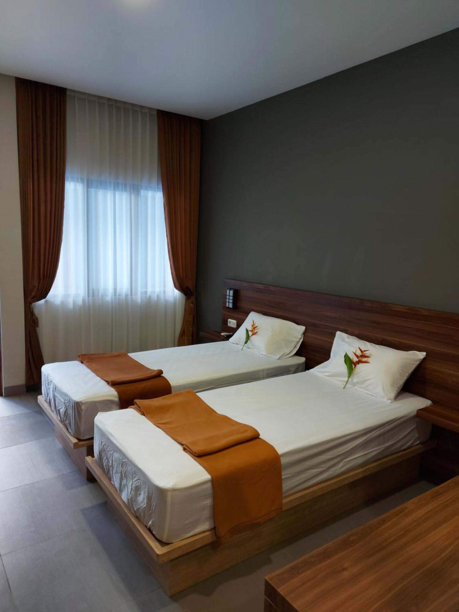 Yellow Guest House 울루와뚜 외부 사진